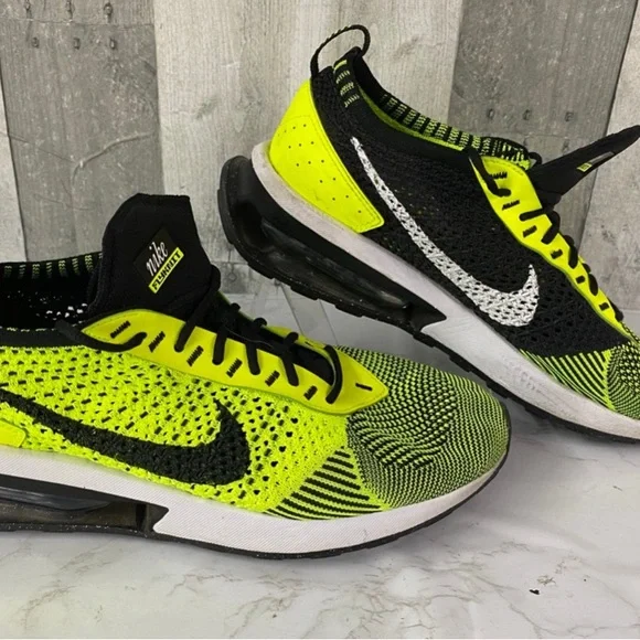 🚫SOLD🚫Nike Air Max Flyknit Racer Volt Size 7.5 - Picture 2 of 6